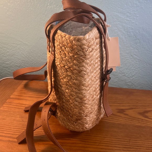 BEACHLY The Shore-Break Picnic Cooler Bag by XIX•PALMS Insulated Picnic Backpack - Picture 11 of 16